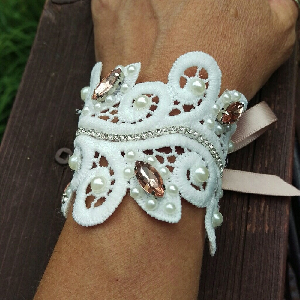 White lace cuff bracelet with rhinestone brooches